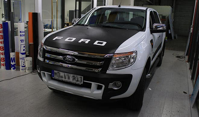 Ford Ranger mit Teilfolierung